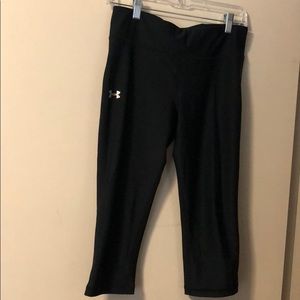 Cropped under armour leggings